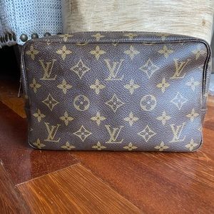 Authentic Louis Vuitton monogram toiletry cosmetic bag.